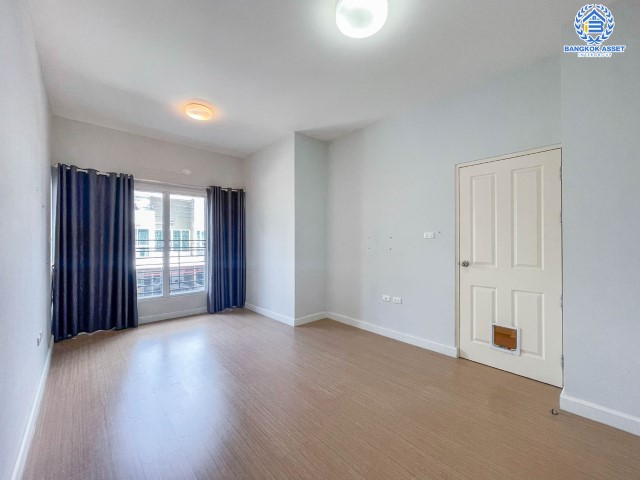 *****ทาวน์เฮ้าส์มือสองย่านนนทบุรี ม.ซิตี้เซนส์ รัตนาธิเบศร์-เลี่ยงเมืองนนท์ เนื้อที่ 20 ตร.ว. ฟังก์ชัน 3 ห้องนอน 2 ห้องน้ำ 2 ที่จอดรถ สภาพเยี่ยมสุด บนทำเลเดินทางสะดวก เพียง 10 นาทีถึงรถไฟฟ้าสายสีม่วง "สถานี แยกนนทบุรี 1"  จองเลย!